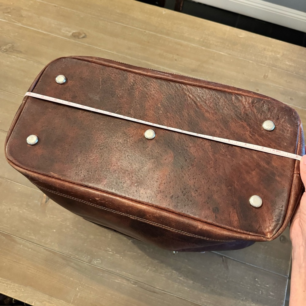 Nena & Co. The Perfect Weekender Travel Bag - Picture 8 of 11